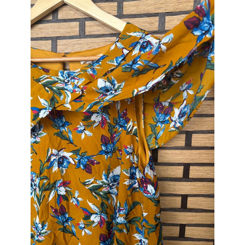 Entro Gold Floral Dress Size Medium - Picture 4 of 9